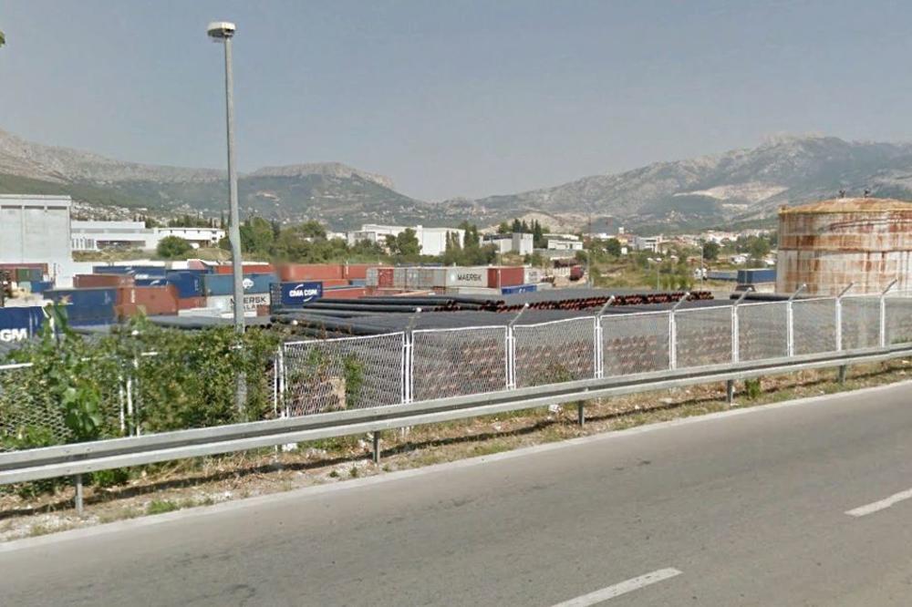 USTAŠKI BAUK KRUŽI SPLITOM: Ljudi prijavljuju, POLICIJA NE REAGUJE!