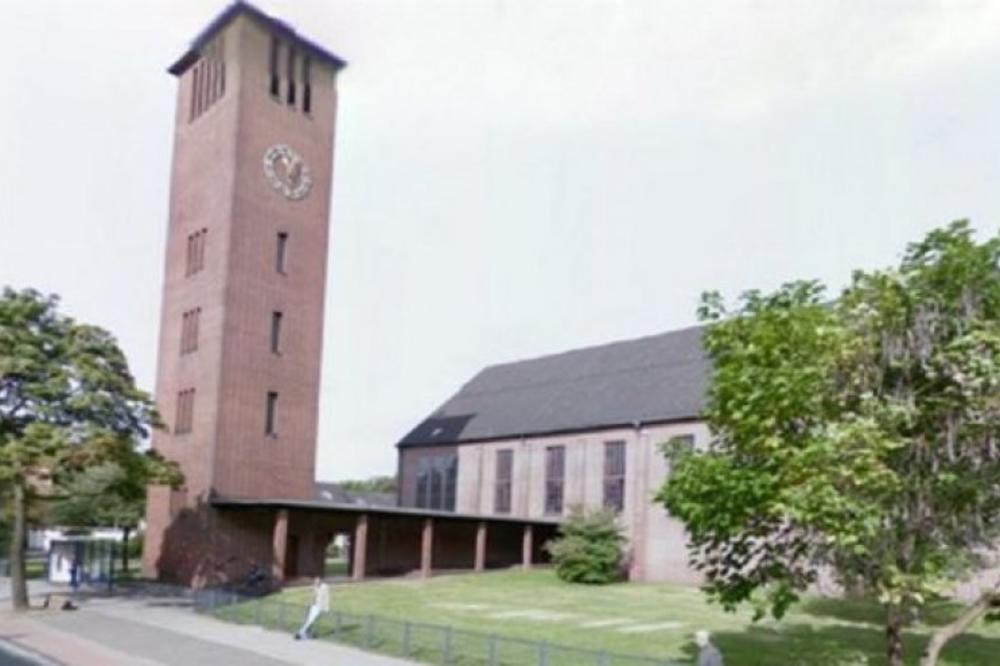 PANIKA NA VELIKI PETAK U NEMAČKOJ: Svi se uplašili muslimana koji se čudno ponašao, ali...