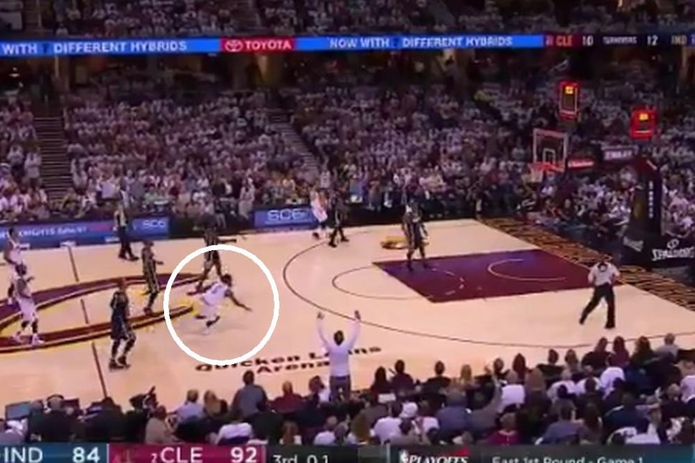 ISPALE SE SAMO REĐAJU: Nema toga ko se ne smeje izvikanom igrači Klivlenda zbog onoga što je uradio! (VIDEO)