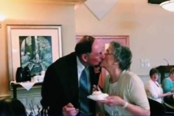 NAJLEPŠA LJUBAVNA PRIČA: Otišli na različite strane, a 64 godine kasnije su se našli, evo šta je usledilo! (VIDEO)