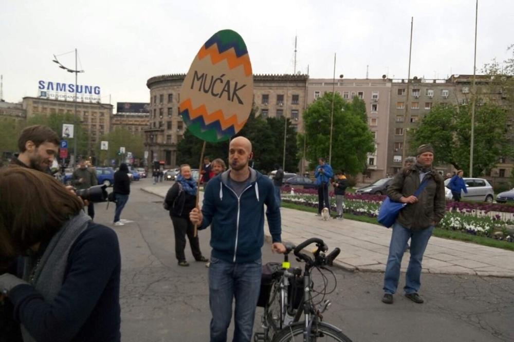 A ZA USKRS - MUĆAK! 14. dan protesta GOTOV, demonstranti prošetali samo na kratko, a sutra - ponovo na ulicama! (FOTO)