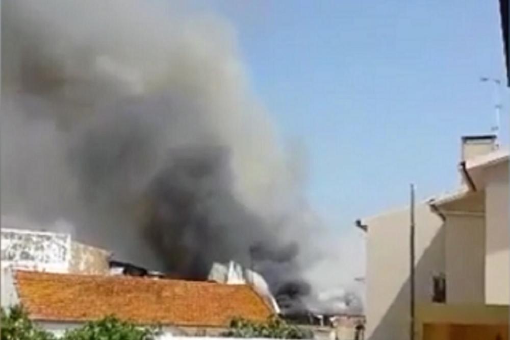 Kulja gust dim: Srušio se avion u Portugalu, pet osoba poginulo! (FOTO) (VIDEO)