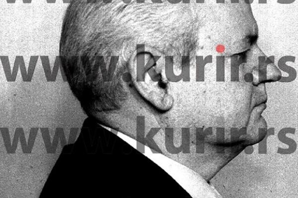 2 BMW-a SA TAMNIM STAKLIMA ULETELA SU PUNOM BRZINOM: Ovako je Sloba sproveden u zatvor! Držao mobilni i ponavljao... (FOTO)