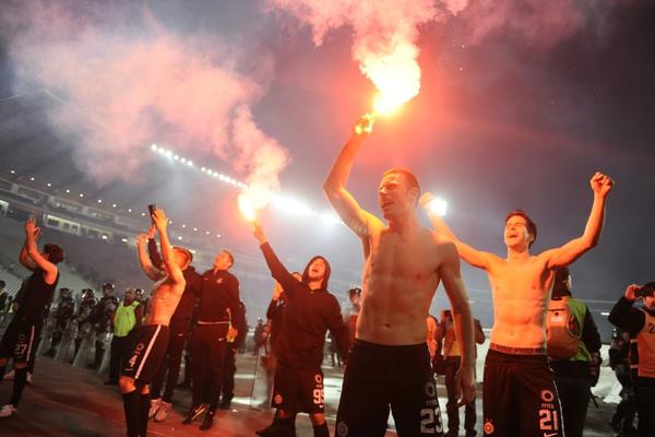 RUPA JE ZATRPANA: Brutalne prozivke igrača Partizana posle pobede u derbiju! (FOTO)