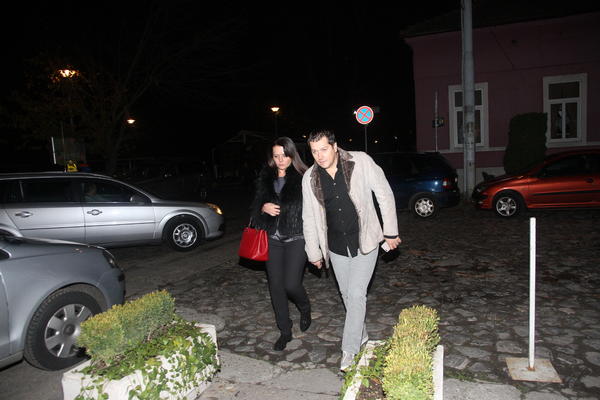 ACO PEJOVIĆ PREŽIVEO PORODIČNU DRAMU: Žena mu se borila za život, a danas izgleda bolje nego ikad! (FOTO)