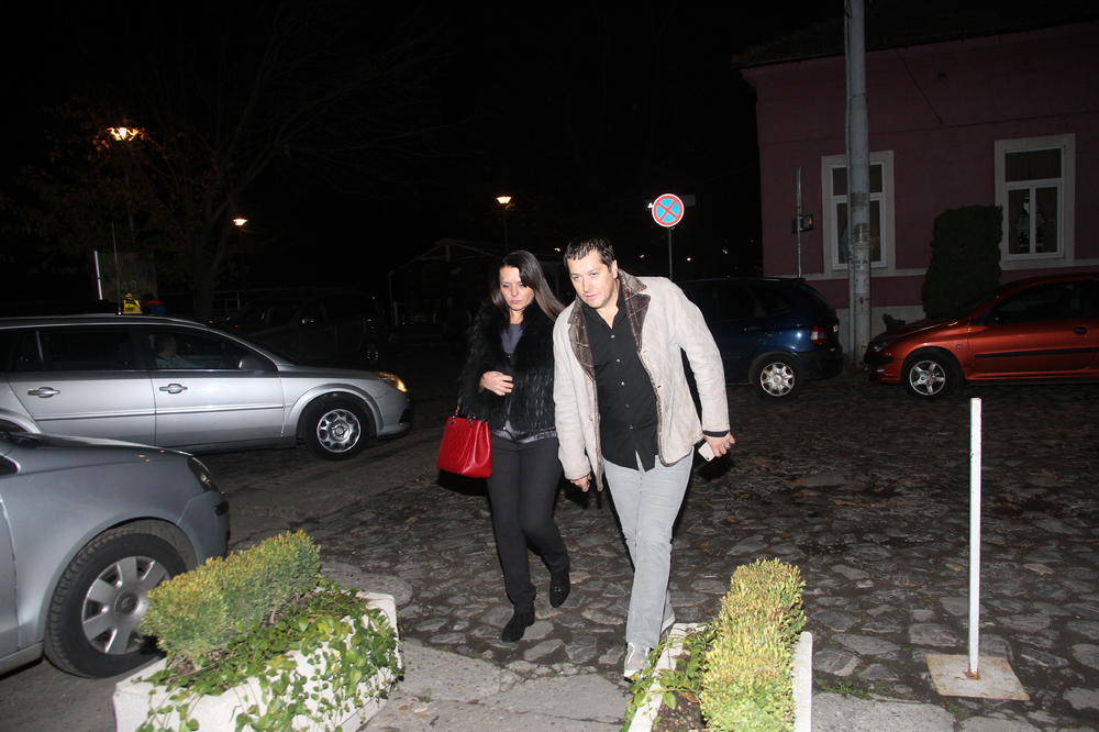 ACO PEJOVIĆ PREŽIVEO PORODIČNU DRAMU: Žena mu se borila za život, a danas izgleda bolje nego ikad! (FOTO)