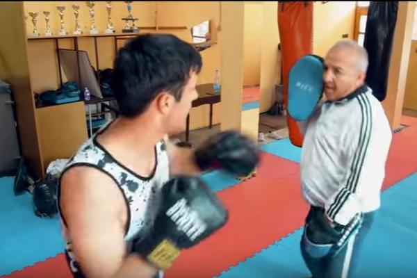 NINDŽA IZ SRBIJE! Ovaj momak je fizički najspremniji u državi, ono što radi je NEVEROVATNO! (VIDEO)