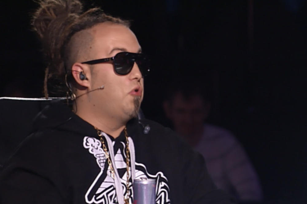 Bahati Rasta tokom snimanja pušio marihuanu pred decom! PRETI MU VIŠEGODIŠNJA ROBIJA!