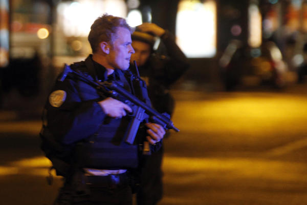 TALAČKA KRIZA U FRANCUSKOJ: Napadač drži PET LJUDI u radnji blizu aerodroma u Tuluzu, PRETI DA ĆE IH POBITI!