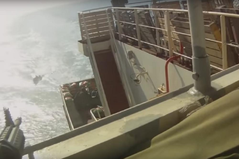 NEVIĐEN SNIMAK PUCNJAVE NA OKEANU: Pirati napali brod bogataša, pa se BRZO POKAJALI! (VIDEO)