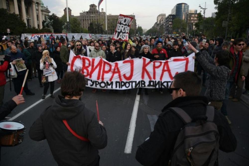 NAJJAČI NE ODUSTAJU! Završeni protesti, sutra novi odmah posle BEOGRADSKOG MARATONA! (FOTO) (VIDEO)