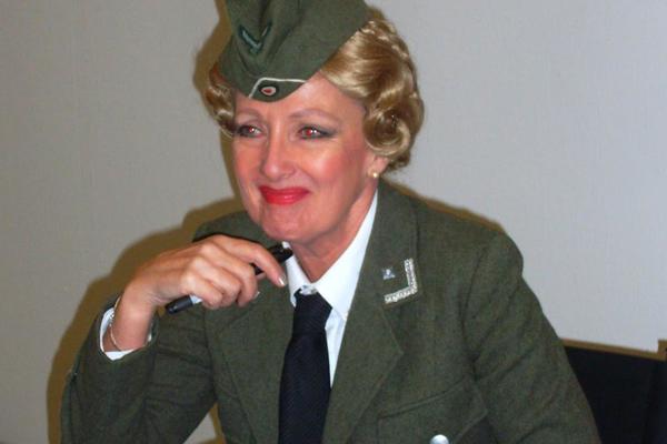 HELGA PRVI PUT ZA MEDIJE U SRBIJI! Otkrila nam je ko joj je bio OMILJENI GLUMAC U ALO, ALO! (VIDEO)