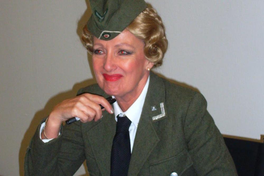 HELGA PRVI PUT ZA MEDIJE U SRBIJI! Otkrila nam je ko joj je bio OMILJENI GLUMAC U ALO, ALO! (VIDEO)