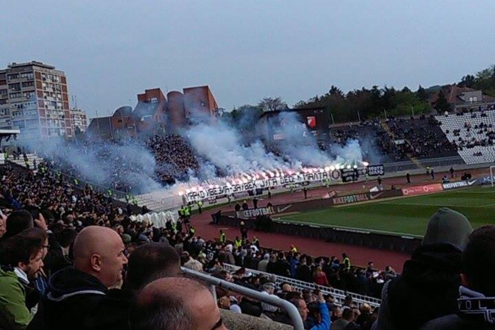 Kamen da zaplače: Naježićete se kada vidite kako su Grobari odali počast momku bačenom sa litice! (FOTO)