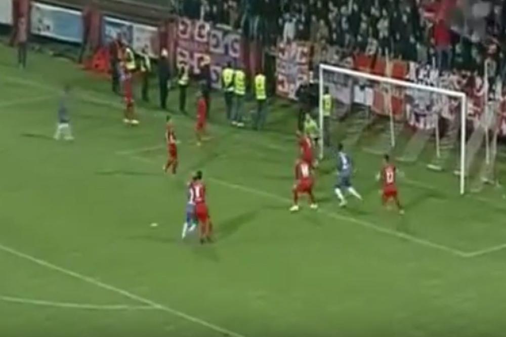 Da li je bio penal za Zvezdu? Sa tribina se čulo "Lopovi, lopovi"! Odluka o kojoj će se tek žestoko raspravljati! (VIDEO)