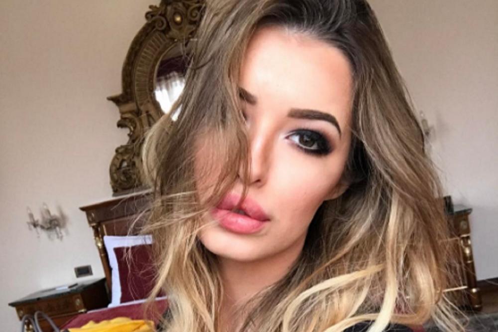 VELJKO, DVOJKA SI! Ana Cakić zakačila VRELI selfi iz kreveta s novim tipom! (FOTO)