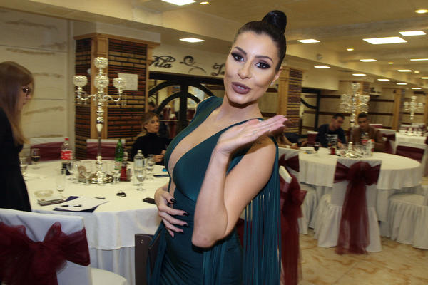 Normalno je da muškarac ima I ŽENU I DEVOJKU! KAD MIA PROGOVORI SVI ZAĆUTE!