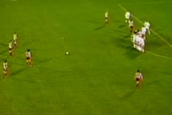 ZALET, LEVICA I LOPTA U RAŠLJAMA: Tajna Mihine bombe krije se u broju stopala (VIDEO)