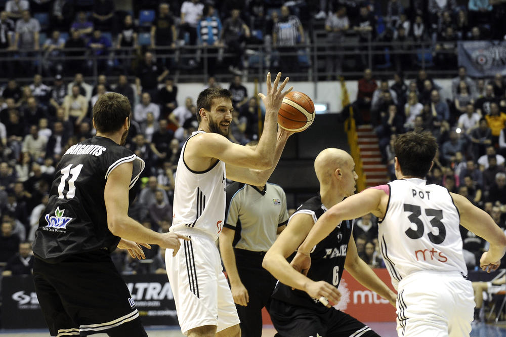 NAJNOVIJA INFORMACIJA! Evo kada Partizan dobija novog predsednika i trenera! (FOTO)