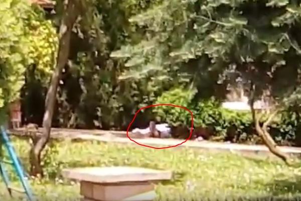 Leš Božidara Dačića i dalje u porti seoske crkve! JEZIVE SCENE NAKON TRAGEDIJE! (VIDEO)