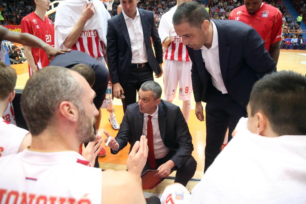Skroz neočekivano ime je iskočilo u prvi plan za trenera Crvene zvezde! (FOTO) (VIDEO)