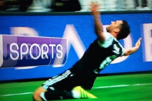 OD TRAGIČARA DO HEROJA ZA ČETIRI DANA! Duško Tošić doveo Bešiktaš do praga titule! (VIDEO)