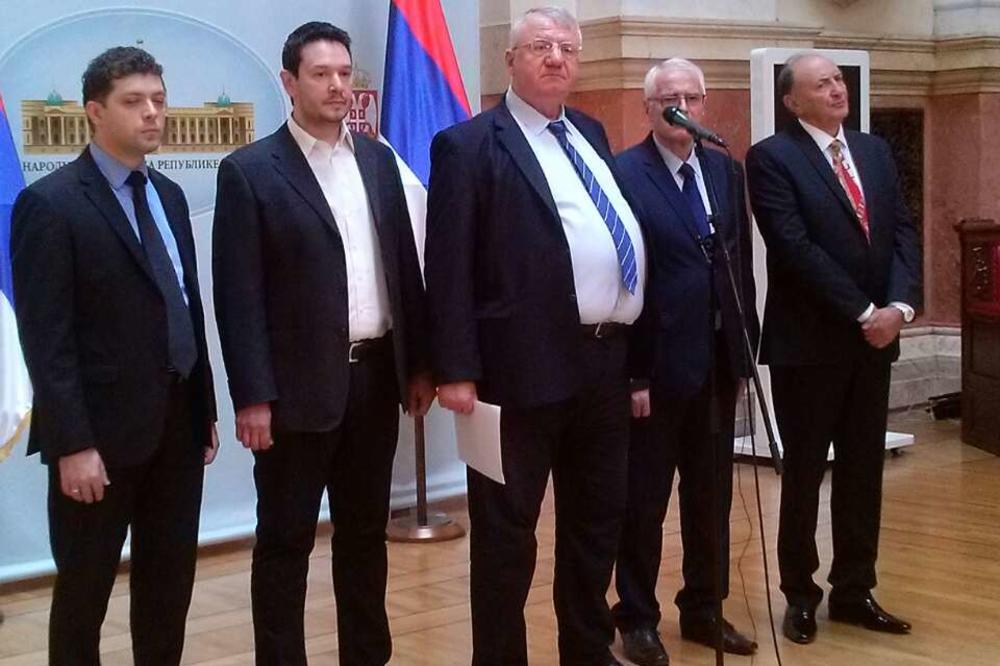 RADIKALI TRAŽE: Hitna sednica zbog pretnji na Kosovu, VUČIĆ DA PRISUSTVUJE!