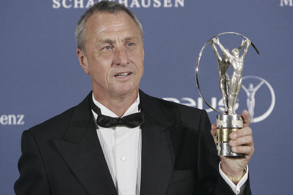 DANAS BI PROSLAVIO 70. ROĐENDAN: Ajaks odao počast Johanu Krojfu kako samo legende zaslužuju!