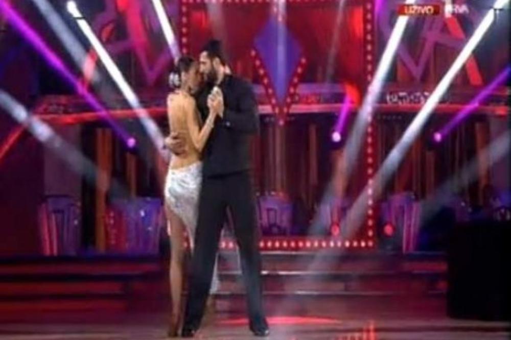 IGRALA JE SA ŠAPIĆEM PRLJAVI PLES: Njen HIT su svi pevali, nestala je sa scene! A danas...