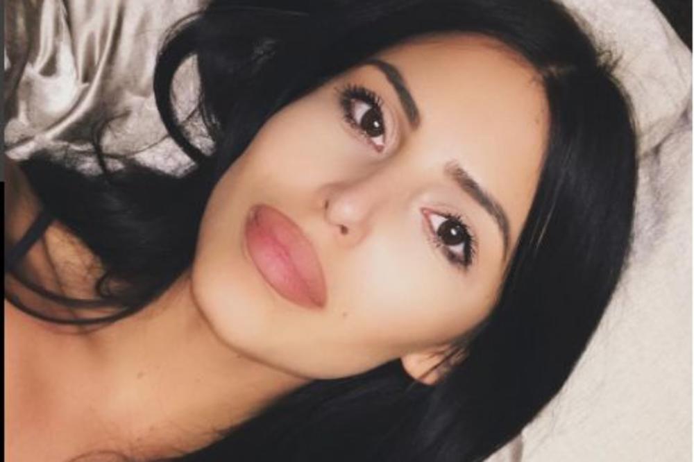 OVO NENORMALNO DOBRO ZVUČI: Cecina ćerka zapevala na engleskom! Ne verujemo kako peva! (VIDEO)