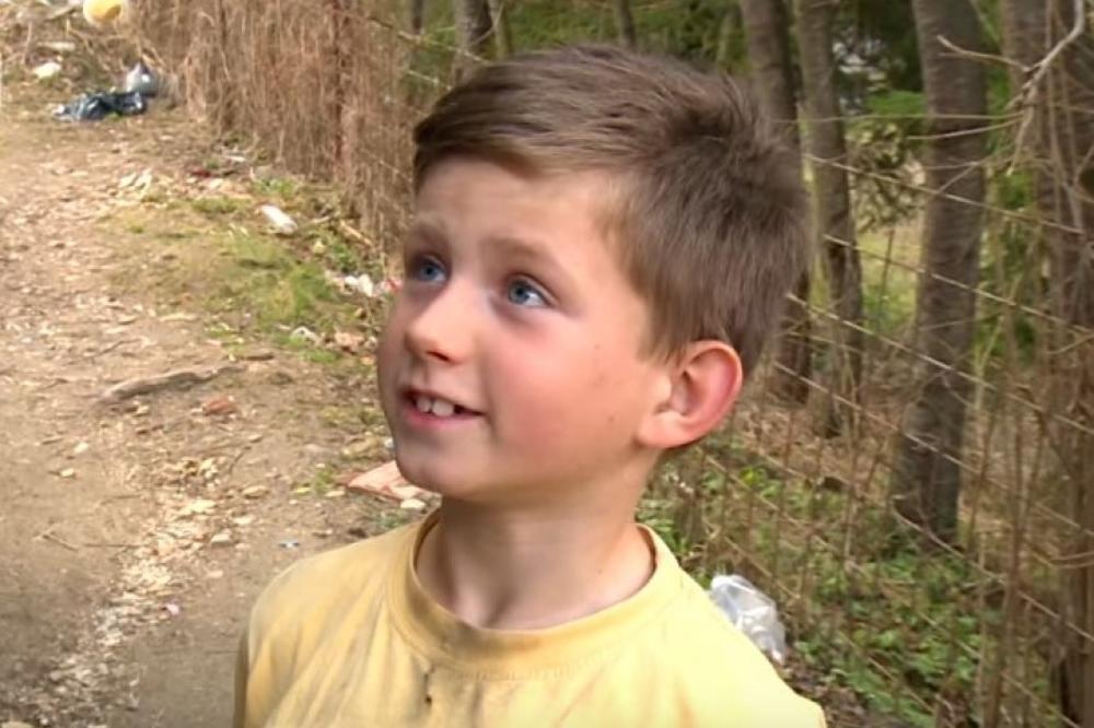 MAJKA GA JE OSTAVILA, A ONO ŠTO JE REKAO DOVEŠĆE VAS DO SUZA: Ovaj mališan je heroj Balkana! (VIDEO)
