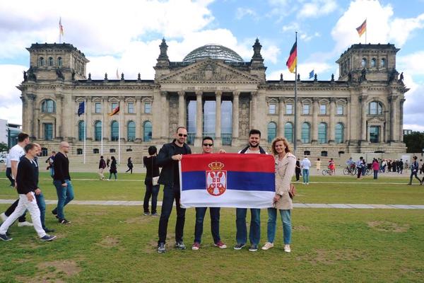 SRBIN U AMERICI OTKRIVA KAKO JE ZAISTA ŽIVETI I RADITI TAMO: Nećete biti oduševljeni! (FOTO)