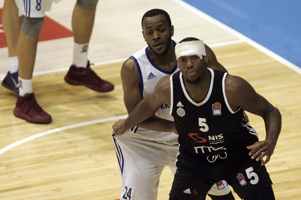 Robinson je i dalje u Partizanu!