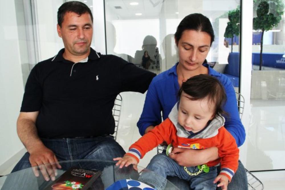 ČUDESAN MEDICINSKI SLUČAJ U NIŠU: Siniša je sina prvi put video 3 meseca po rođenju!