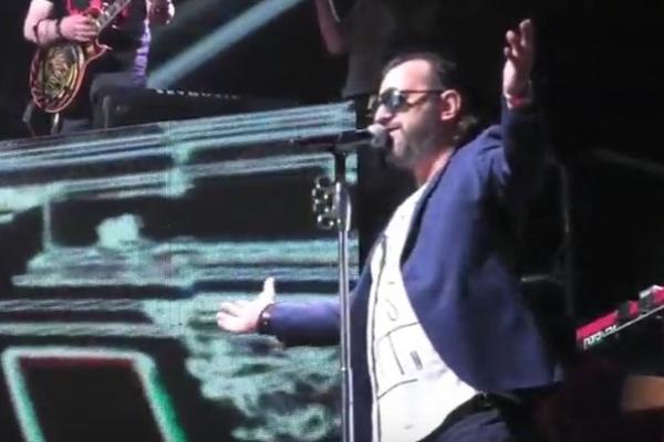 ACA LUKAS IZDOMINIRAO: Na binu je izveo ĆERKU I KUMU, a onda su otpevali jednu pesmu koju SVI ZNAJU! (VIDEO)