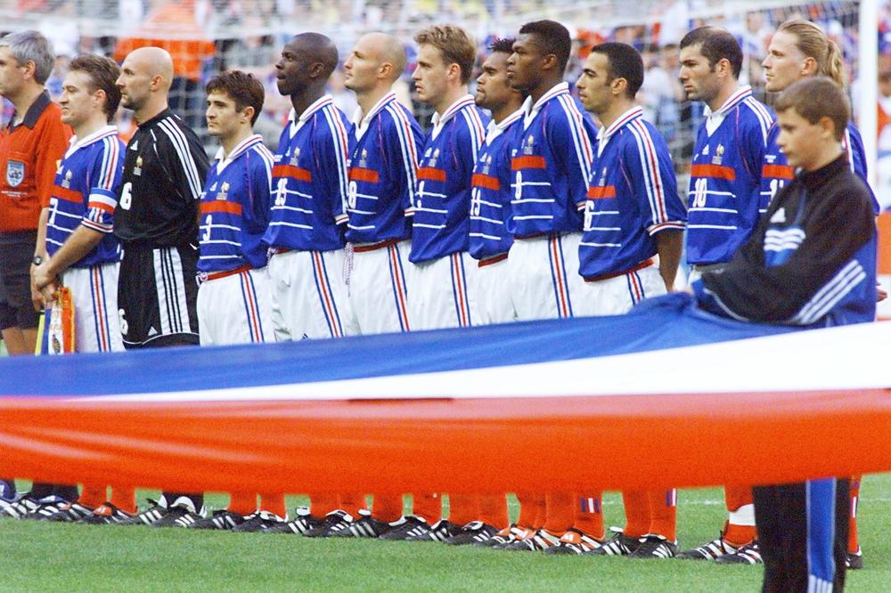 Osvojio je Mundijal i EURO samo zato što je znao koliko Zidan ima stidnih dlačica: Francuska bruji o Evrinoj brutalnoj prozivki! (FOTO) (VIDEO)