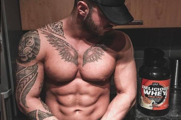 PROTEINI, TETOVAŽE, TERETANA: On je najpopularniji Bosanac na Instagramu, a žene otkidaju na njega! (FOTO)