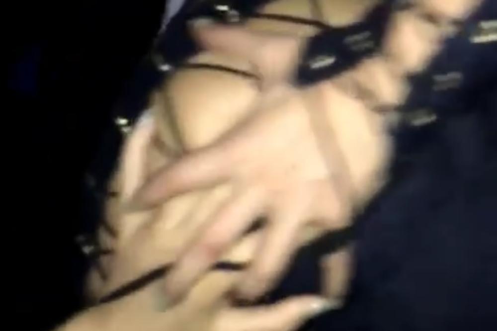 UFFFFFF! Srce nam je stalo, a potom DETONIRALO! Isplivao snimak Sorajine uzavrele akcije sa drugaricom! (VIDEO)