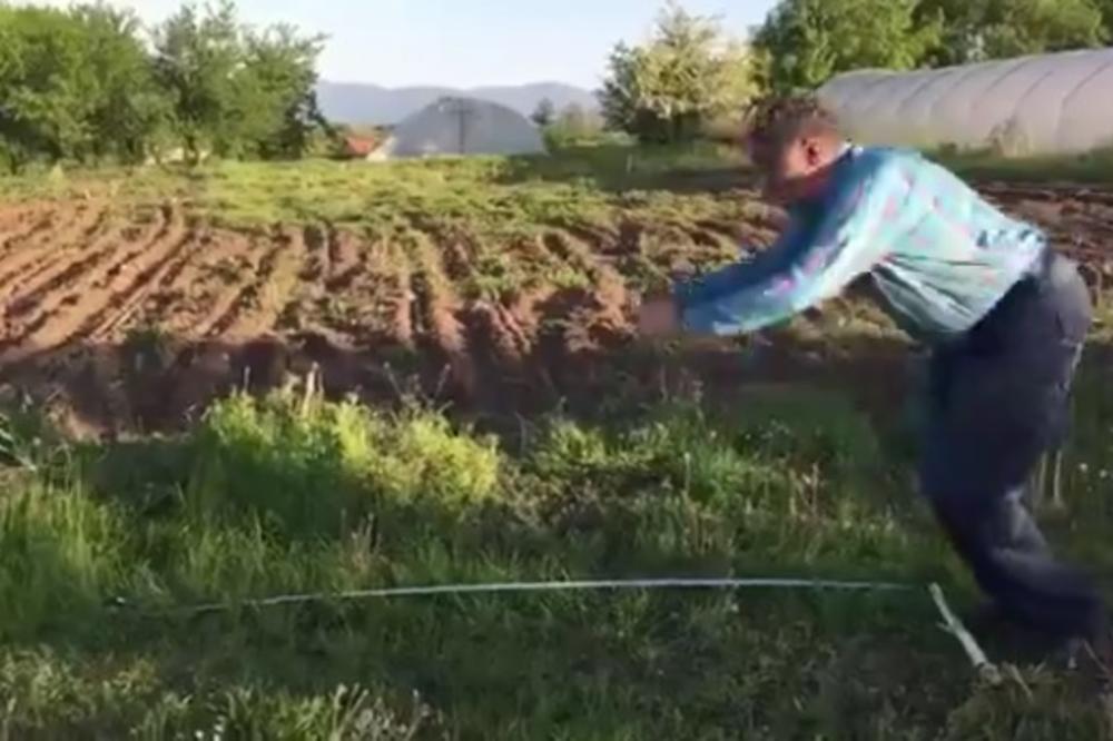 "KO TO IMA TVRDE OČI, TARU VODU DA PRESKOČI"! MIROLJUB PETROVIĆ ima novi HIT SNIMAK! (VIDEO)