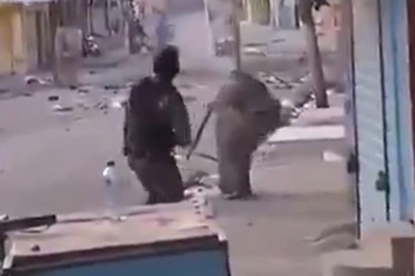 PRONAŠLI SMO NAJVEĆU BUDALU NA SVETU: Iskočio iz zasede kao Rambo i upucao saborca u vrat! (VIDEO)