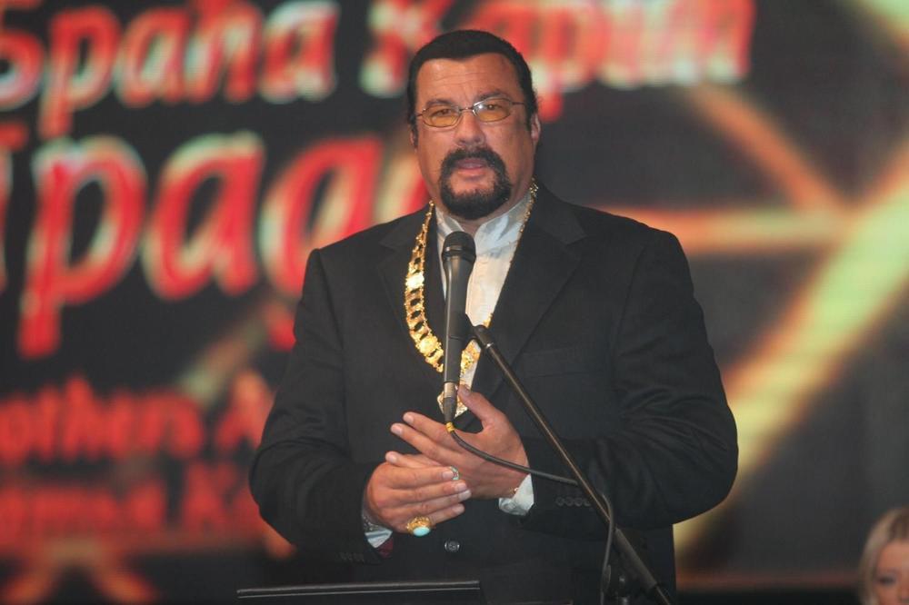 STIVEN SIGAL SE OGLASIO POVODOM RATA IZMEĐU RUSIJE I UKRAJINE: Njegove reči uzdrmale svet!