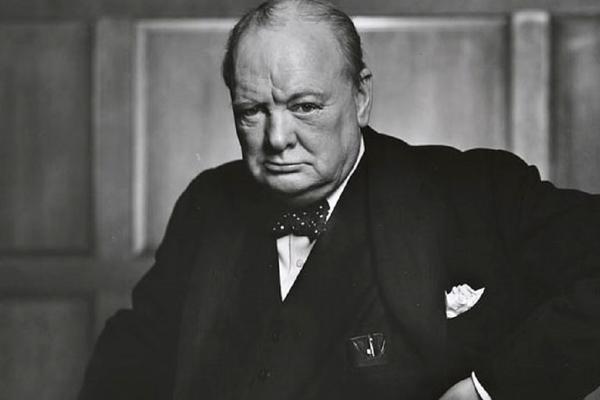 OTKRIVENA MISTERIJA VEKA: Zašto je Vinston Čerčić namrgođen na njegovoj najpoznatijoj fotografiji? (FOTO)