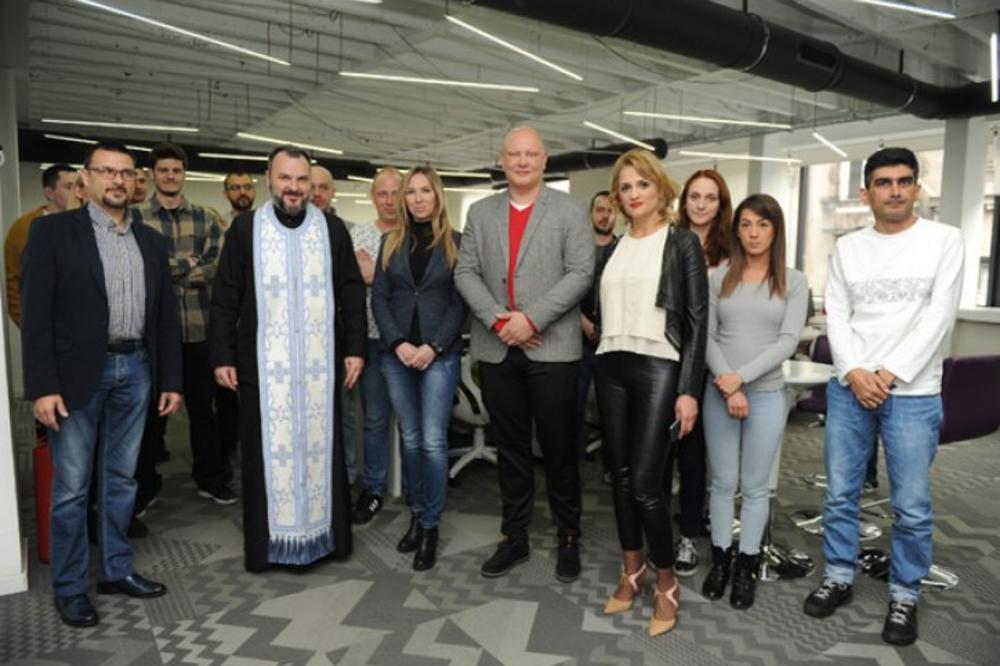 TRADICIJA DUGA 14 GODINA: Kurir proslavio rođendan i krsnu slavu Đurđevdan (FOTO)