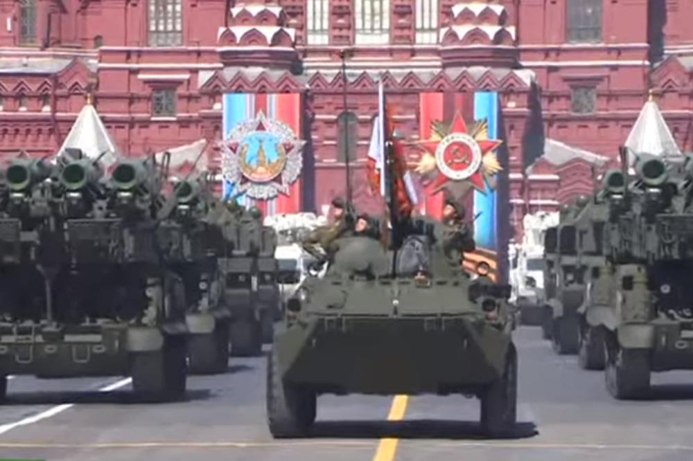 STVARNO DELUJE MOĆNO: Ovako izgleda generalna proba za vojnu paradu na Crvenom trgu! (VIDEO)