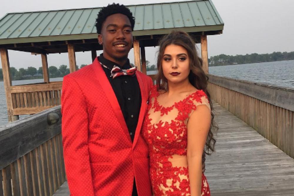 MRTVA SI ZA MENE: Objavila je sliku sa mature posle čega joj je stigla najodvratnija moguća poruka od oca! (FOTO)