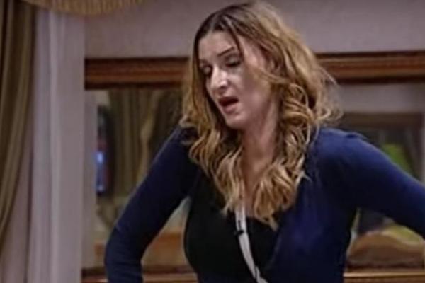 PALA KRV! Potukle se slavne srpske pevačice! Procurili SVI detalji!Prvo je je kvarno udarila otpozadi, a onda... (FOTO)