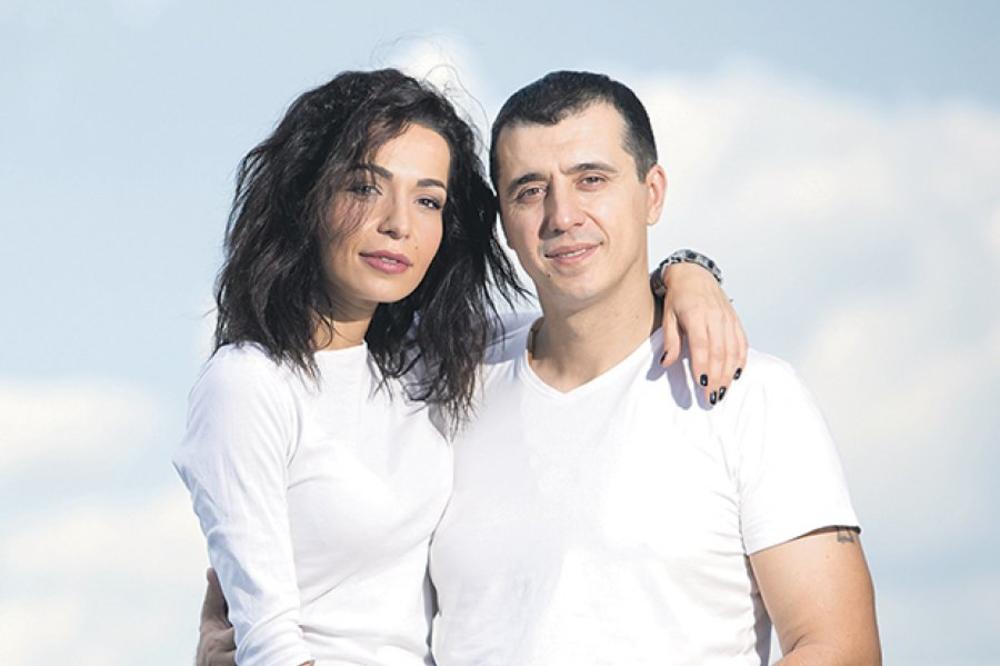 PORODIČNA DRAMA POZNATOG PEVAČA: Marko Bulat dobio ćerku pre 3 meseca, sve vreme je bila u INKUBATORU!