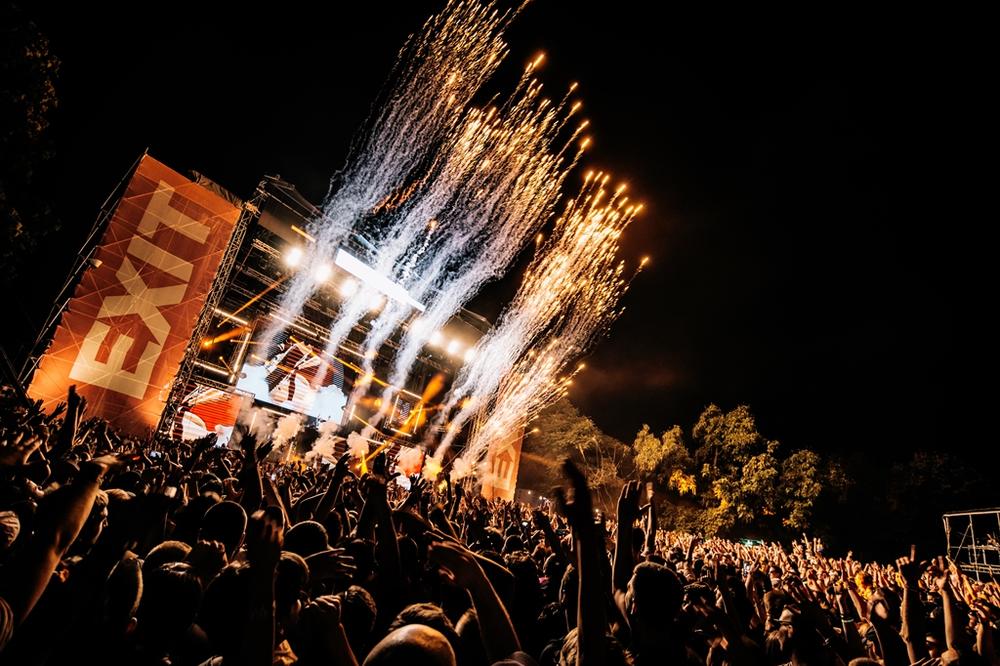 Gardijan i britanska štampa: Blokbaster hedlajneri na Exitu!