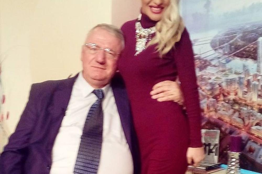 ŠEŠELJ OTKIDA NA OVU SRPSKU VODITELJKU! Da li je ona najlepše lice naše televizije? (FOTO)