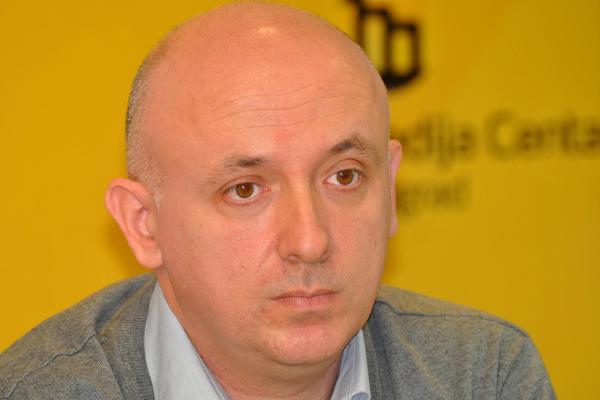 PREDSEDNIK UNS: Mediji slobodniji nego u vreme Tadića!